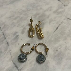 Set of 2 Earrings